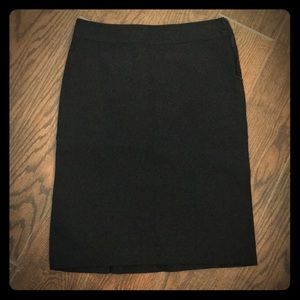GAP black pencil skirt.